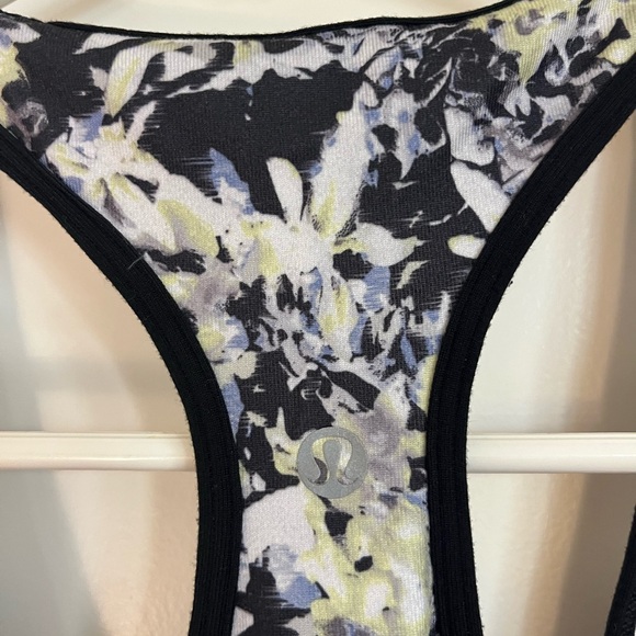 Lululemon tank top - Picture 4 of 4